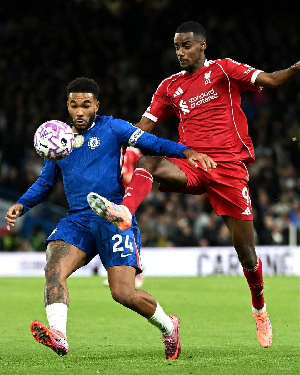 雷火电竞-詹姆斯新星反败为胜表现突出，切尔西前途光明！上演精彩一战的简单介绍